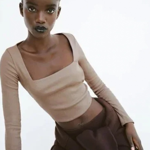 Zara // Squareneck Long Sleeve Ribbed Crop Top in Beige Nude - Picture 1 of 7